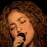 Antología de Shakira de que trata la cancion y a quien va dirigida